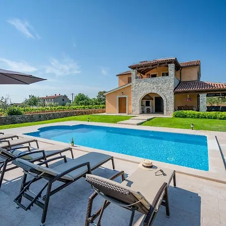 Oliveta Villa